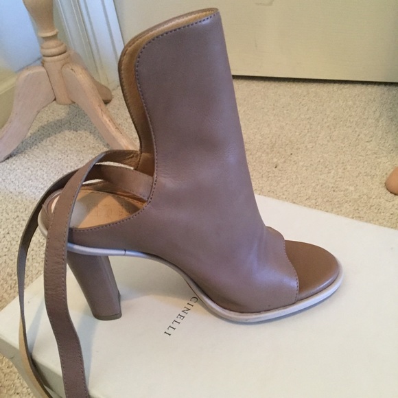 Brunello Cucinello shoes 37 $1975 On 7th runway - Picture 15 of 16